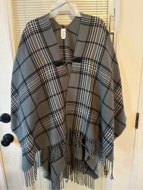 Women’s Gray Plaid Fringe Cape Coat